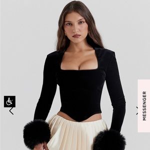 House of CB black velour and faux fur too.Zip up back XS sexy Classy stunning